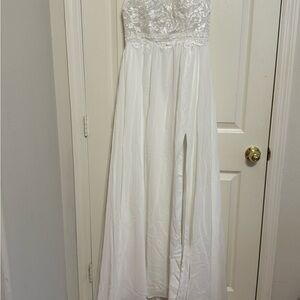 Elegant White Strapless Wedding Gown